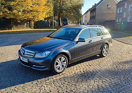 Mercedes-Benz C 220 CDI 4MATIC T Autom. -