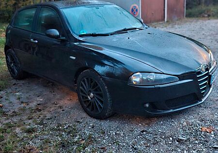 Alfa Romeo 147 gebraucht kaufen Alfa Romeo 147 1.9 JTD 16V M-Jet Progression Progression