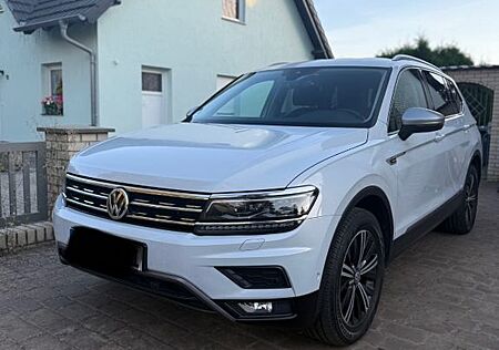 VW Tiguan Allspace Volkswagen 2.0 TDI SCR DSG 4MOTION High...