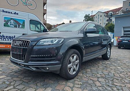 Audi Q7 3.0 TDI -7 Sitze 8xRäder