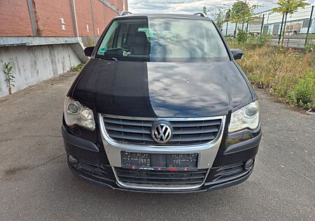 VW Touran Volkswagen 2.0 TDI 125 kW cross