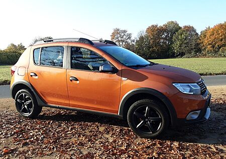 Dacia Sandero TCe 90 S/S Easy-R Stepway Celebratio...