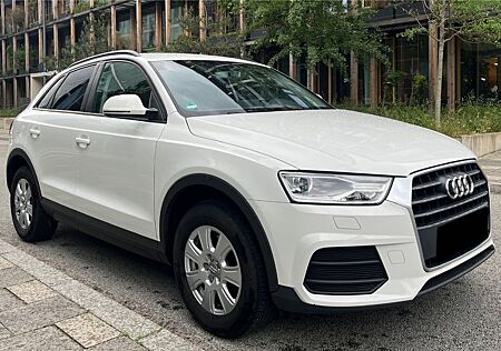 Audi Q3 1.4 TFSI*Navi*PDC*Tempomat*Keyless*