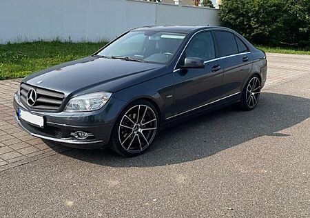 Mercedes-Benz C 200 CGI Autom. AVANTGARDE 8 fach bereift