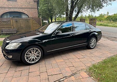 Mercedes-Benz S 500 L - Wunderschöne Ausstattung