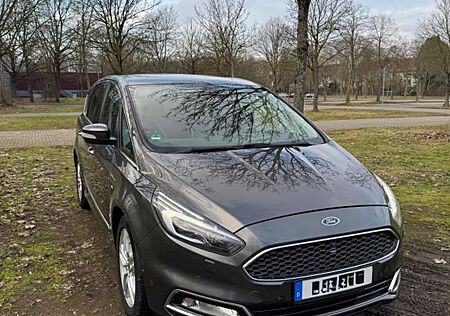 Ford S-Max Vignale 7-Sitzer Standheizung Massage AHK