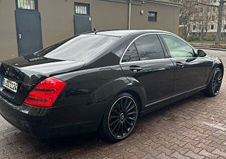 Mercedes-Benz S 350 -