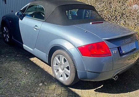 Audi TT Roadster 1.8T 110KW -