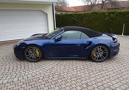 Porsche 992 Turbo S Cabrio 1. Hand/original 15.000 km !