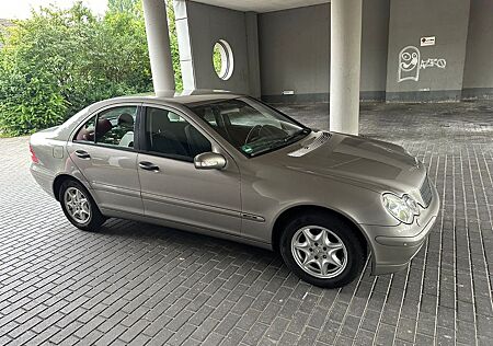 Mercedes-Benz C 180 KOMPRESSOR sehr gepflegt!!