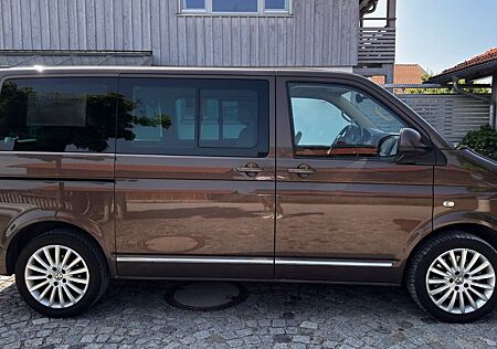 VW T5 Multivan Volkswagen Highline | Leder | Dynaudio | Nav