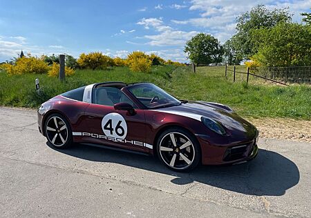 Porsche 992 Targa 4S Heritage Design Edition Heritag...