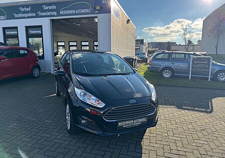 Ford Fiesta Titanium Automatik+Navi+Zahnriemen Neu