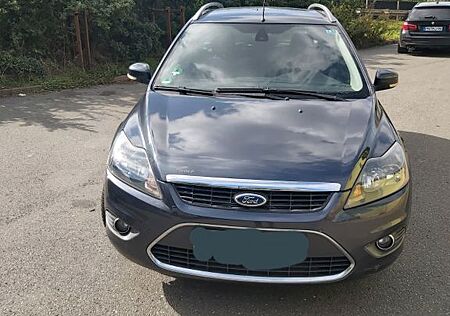 Ford Focus 1,6 Ti-VCT Silver Magic Turnier Silver...