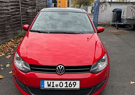 VW Polo Volkswagen V Life