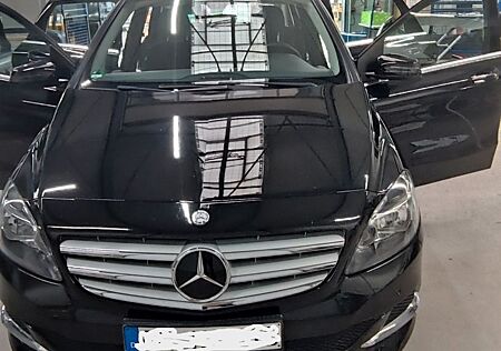 Mercedes-Benz B 200 Natural Gas Drive -