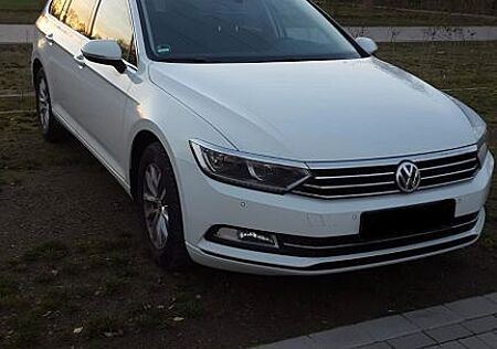 VW Passat Variant Volkswagen 2.0 TDI DSG Comfortline Varia...
