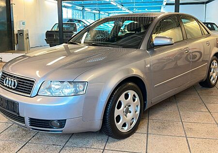 Audi A4 2.0 PDC *AHK* Alus *2-Hand*