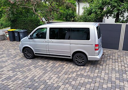 VW T5 Multivan Volkswagen 2,5 TDI