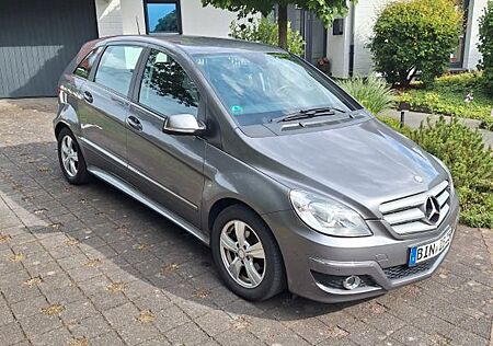 Mercedes-Benz B 180 Autotronic -
