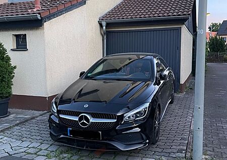 Mercedes-Benz CLA 180 Mercedes Coupé AMG Line