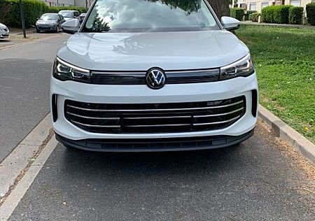 VW Tiguan Volkswagen 1.5 eHybrid OPF DSG Elegance Pano HeadUp