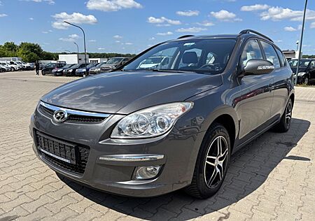 Hyundai i30 1.6 Automatik *TÜV 05-2026*