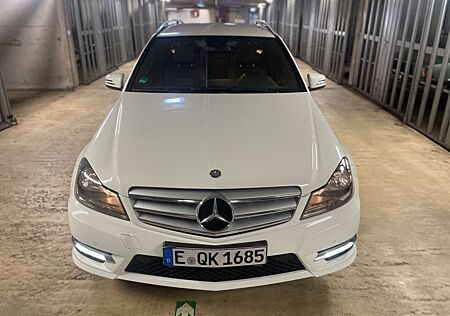 Mercedes-Benz C 220 CDI T AVANTGARDE - SHZ - NAVI - PDC