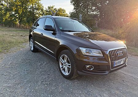 Audi Q5 2.0 TDI S tronic quattro -
