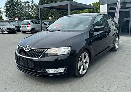 Skoda Rapid Elegance 1.6 TDI NAVI/TEMPOMAT/PDC/SHZ