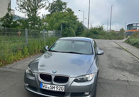 BMW 320i Coupé - E92