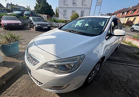 Opel Astra J Lim. 5-trg. Design Edition