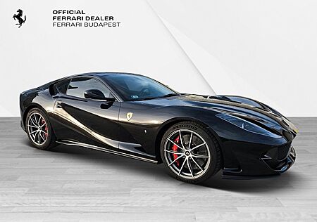 Ferrari 812 Superfast CARBON ALCANTARA JBL