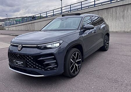 VW Tayron Volkswagen 2.0 TDI 4M R-Line DCC+ Pan Leder HuD 20"