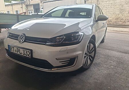VW Golf Volkswagen e- e-