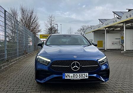 Mercedes-Benz A 200 AMG Panorama+Standhezung+Parkpaket mit 360 Kam