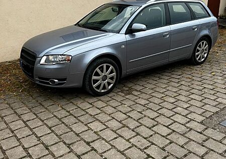Audi A4 2.0 TDI Avant - 8 Fach, AHK,