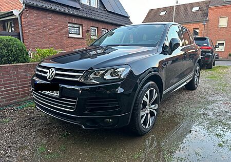 VW Touareg Volkswagen 3.0 TDI R-Line, Voll, 8-fach Alu, TÜV