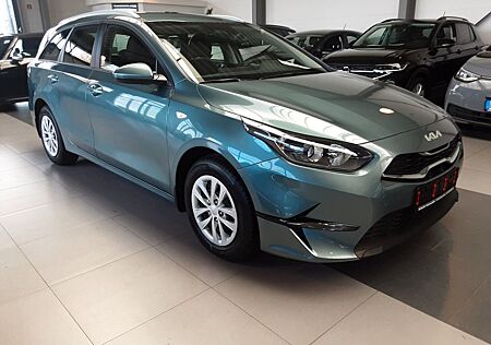 Kia Cee'd Sportswagon cee'd SW 1,5 Automatik NAVI RFK SH APPLE