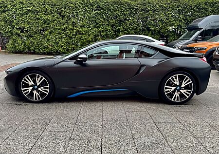 BMW i8 Coupe xDrive *Display Key*HUD*360°*20 Zoll*