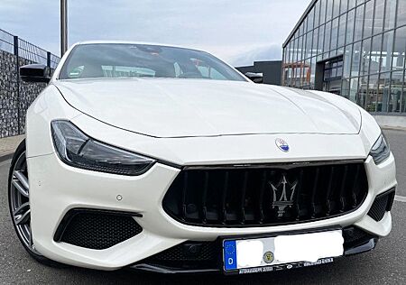 Maserati Ghibli SQ4 GranSport, sehr guter Zustan