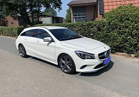 Mercedes-Benz CLA 200 Shooting Brake TÜV u. Service NEU Benzin