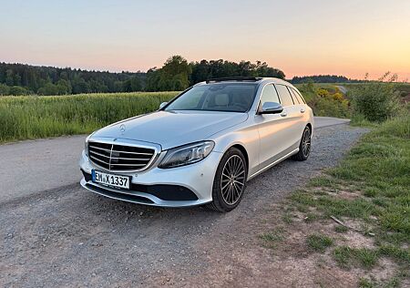 Mercedes-Benz C 200 d Exclusive Distronic Panorama Seidenbeige