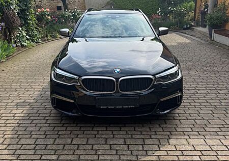 BMW M550d xDrive Touring A -