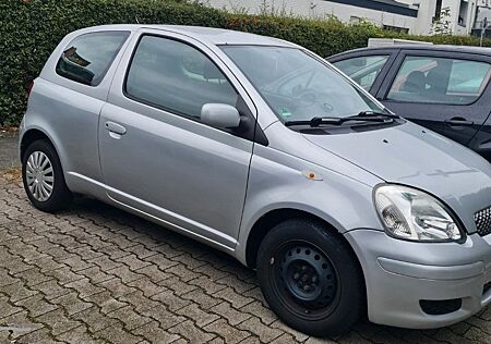 Toyota Yaris 1.0 -