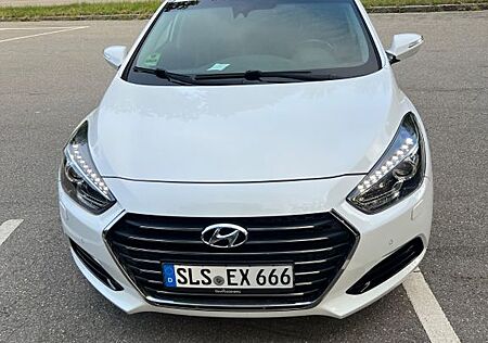 Hyundai i40 1.7 CRDi 104kW blue Premium Premium