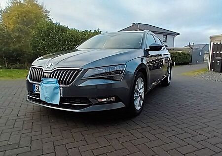 Skoda Superb 2.0 TDI SCR 4x4 Xenon Pano DSG Style