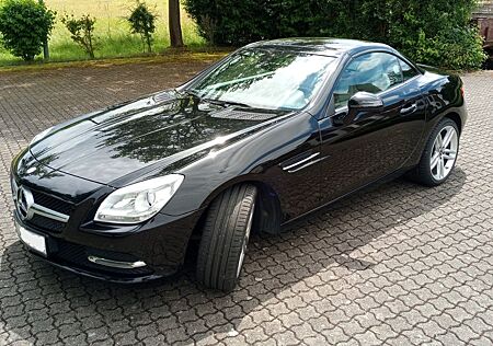 Mercedes-Benz SLK 200 BlueEFFICIENCY -