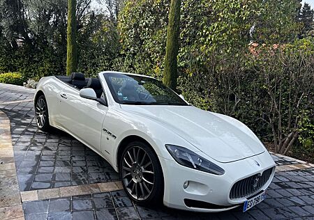 Maserati GranCabrio gebraucht kaufen Maserati GranCabrio 4.7 V8 Sport Automatik Sport