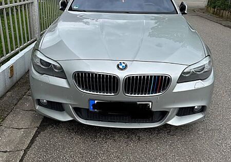 BMW 530d xDrive Touring A -